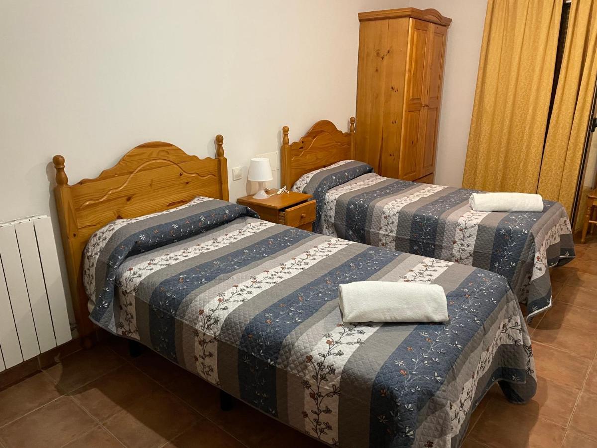 Hostal Matias Abades  Экстерьер фото