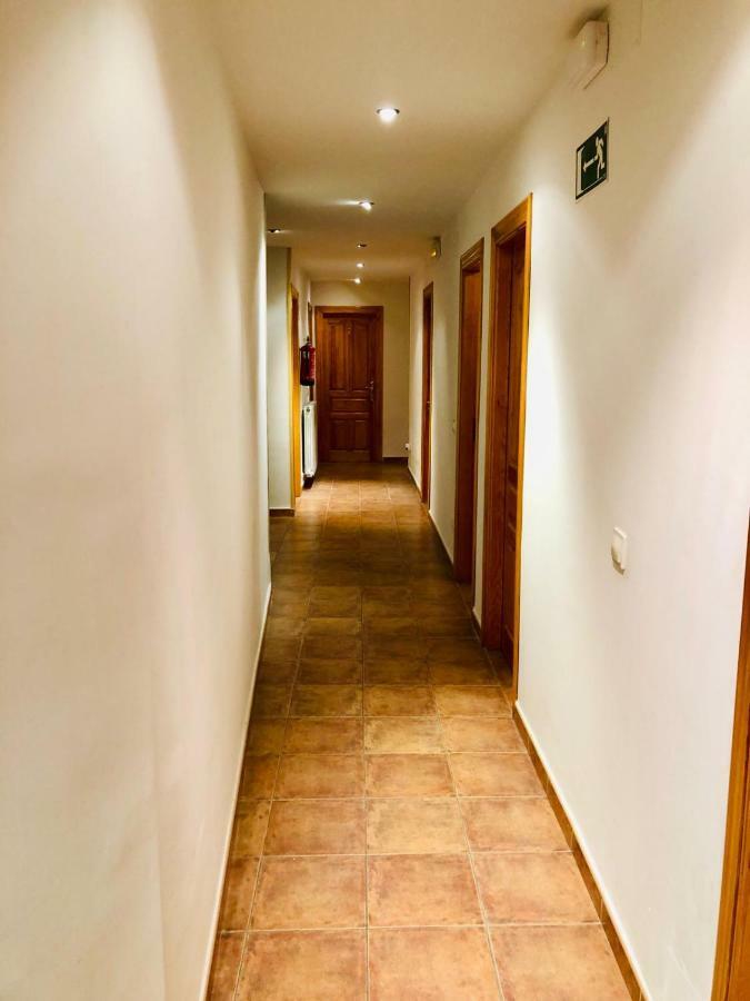 Hostal Matias Abades  Экстерьер фото