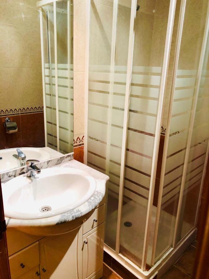Hostal Matias Abades  Экстерьер фото